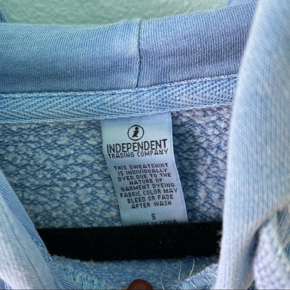 Oversized Urban Outfitters Blue Sweatshirt - Picture 4 of 8